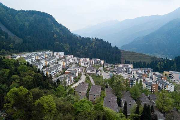 完善法規(guī)建設，保障空氣質量監(jiān)測效果！