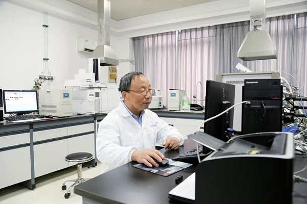 幾十年如一日堅守環(huán)境監(jiān)測，致敬梅建鳴！